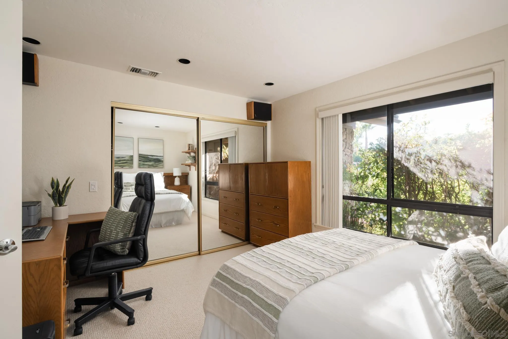 15943 Ranch Hollow Rd