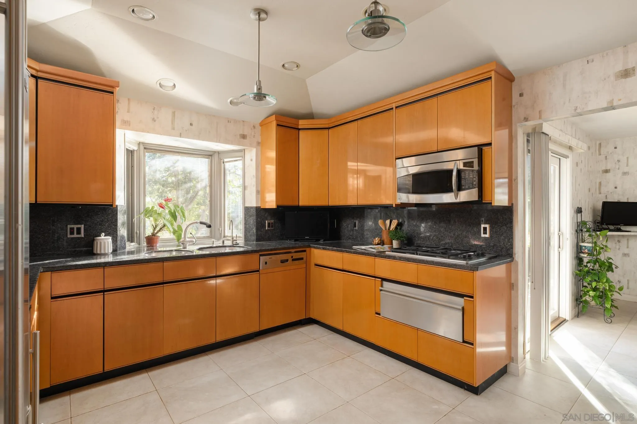 15943 Ranch Hollow Rd