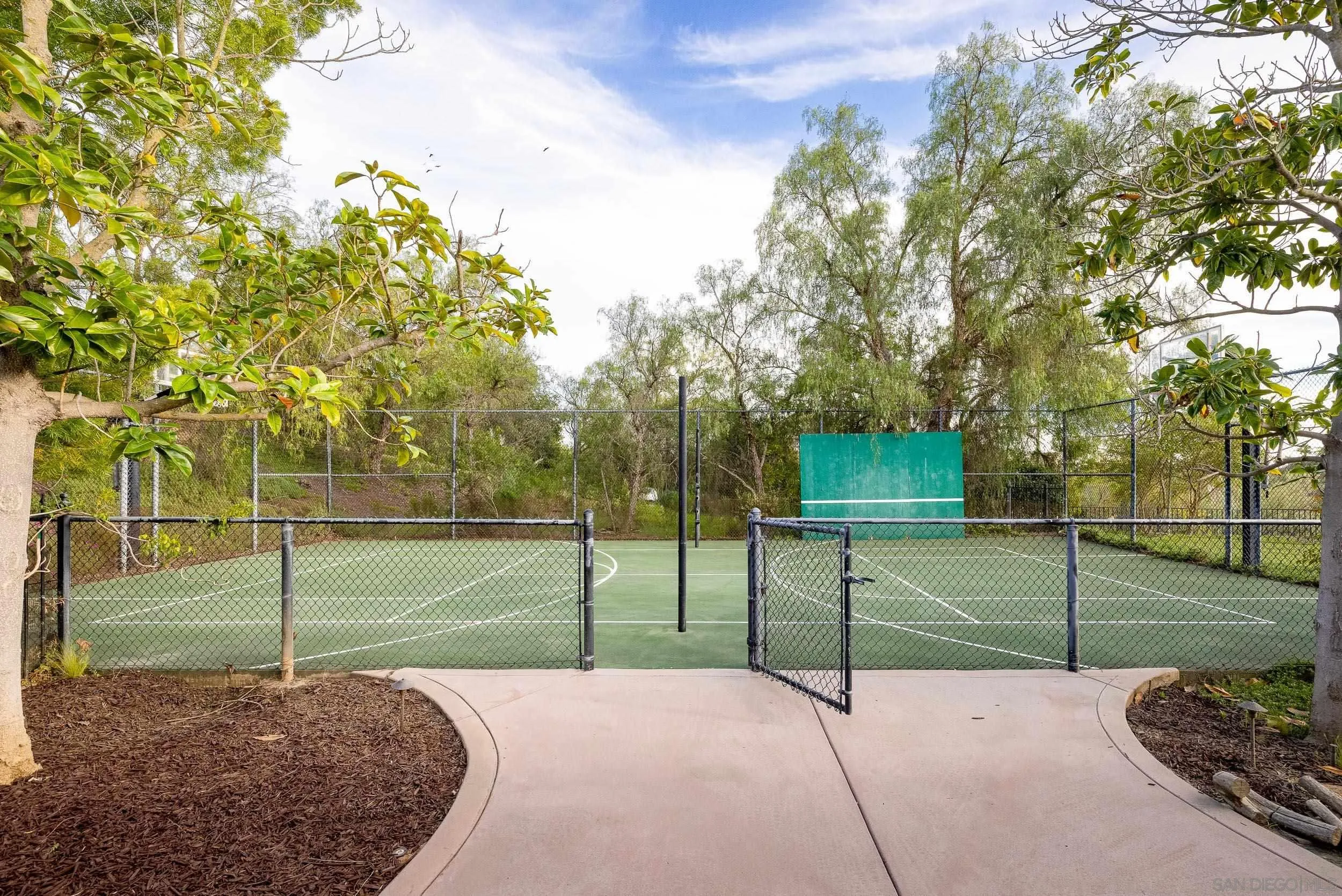 15130 Saddlebrook Ln