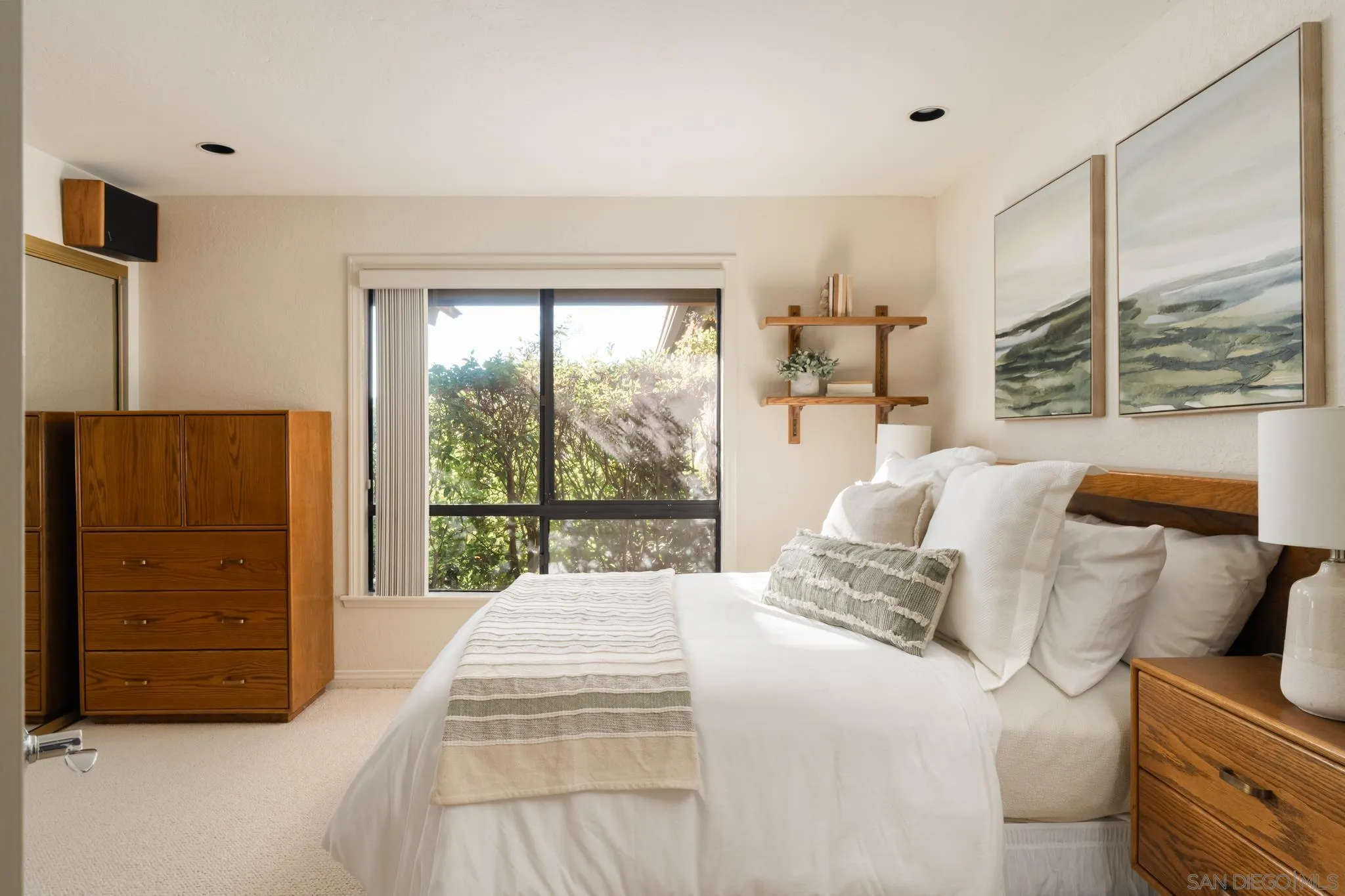 15943 Ranch Hollow Rd