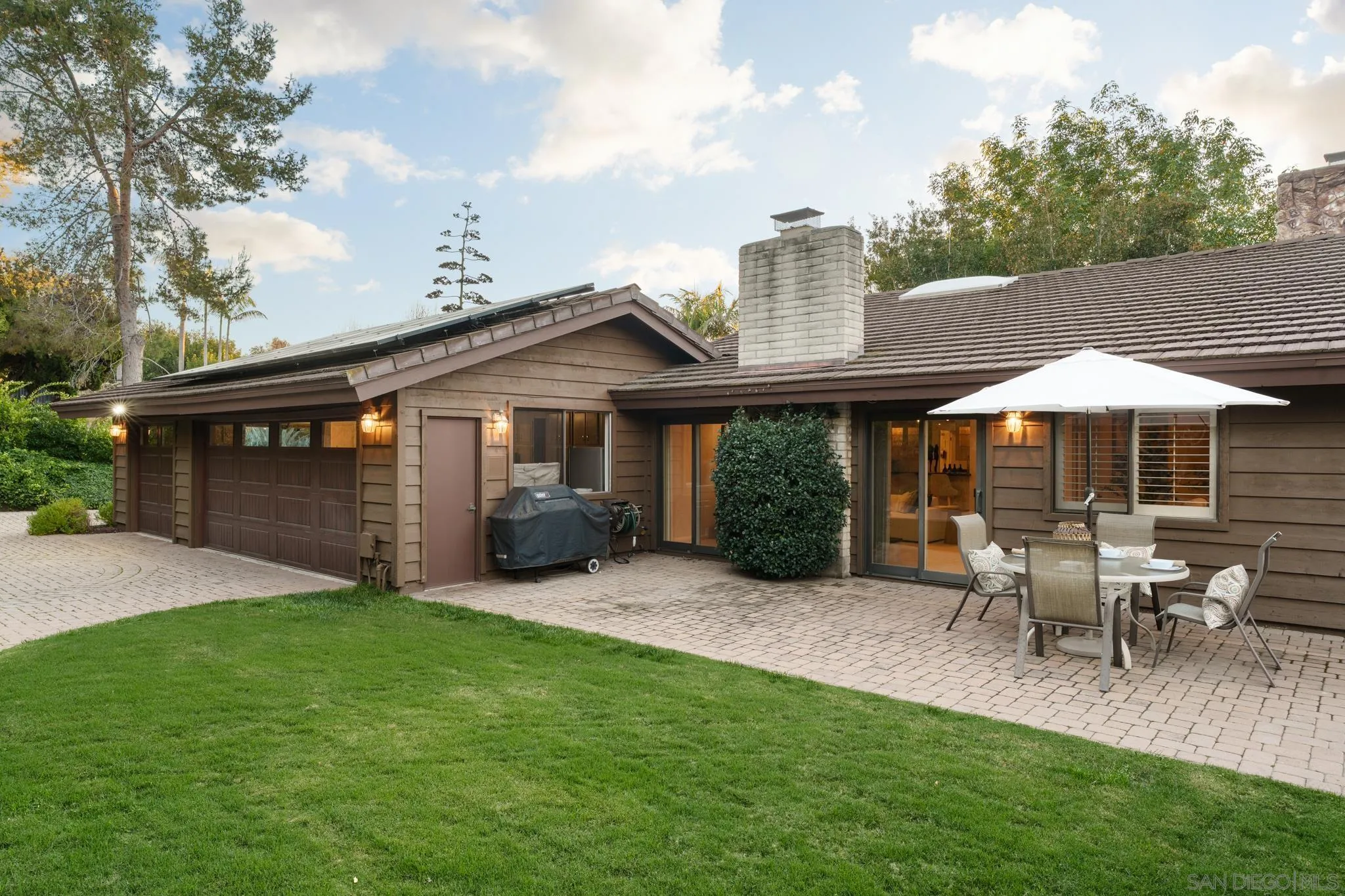 15943 Ranch Hollow Rd