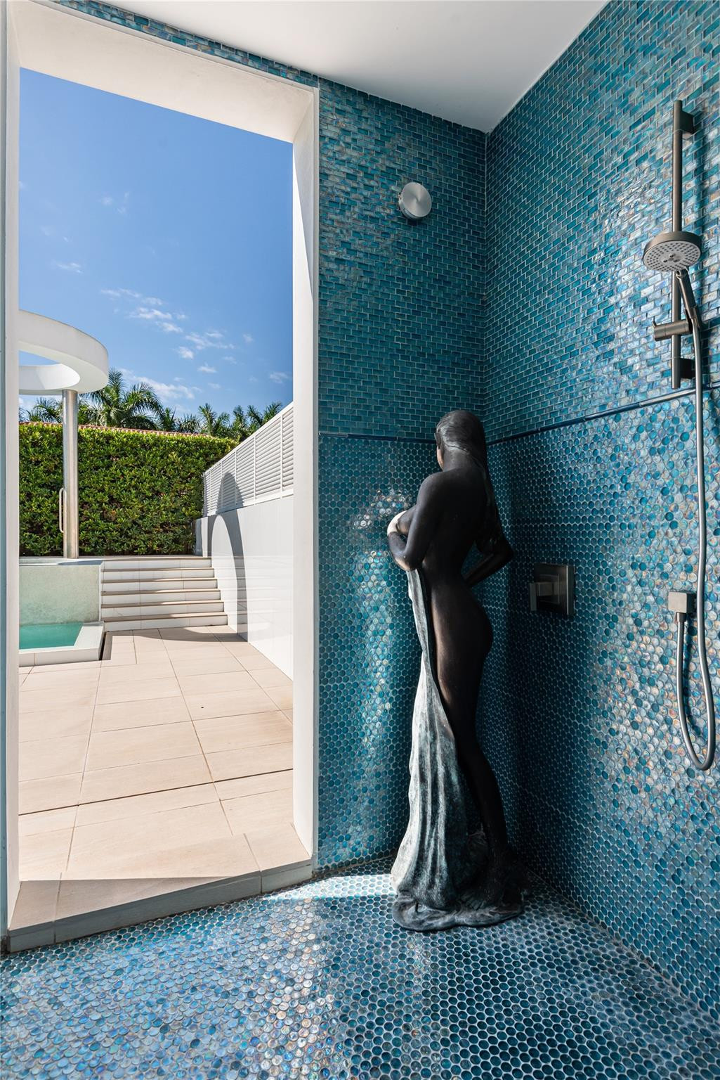 500 Isle Of Capri Dr