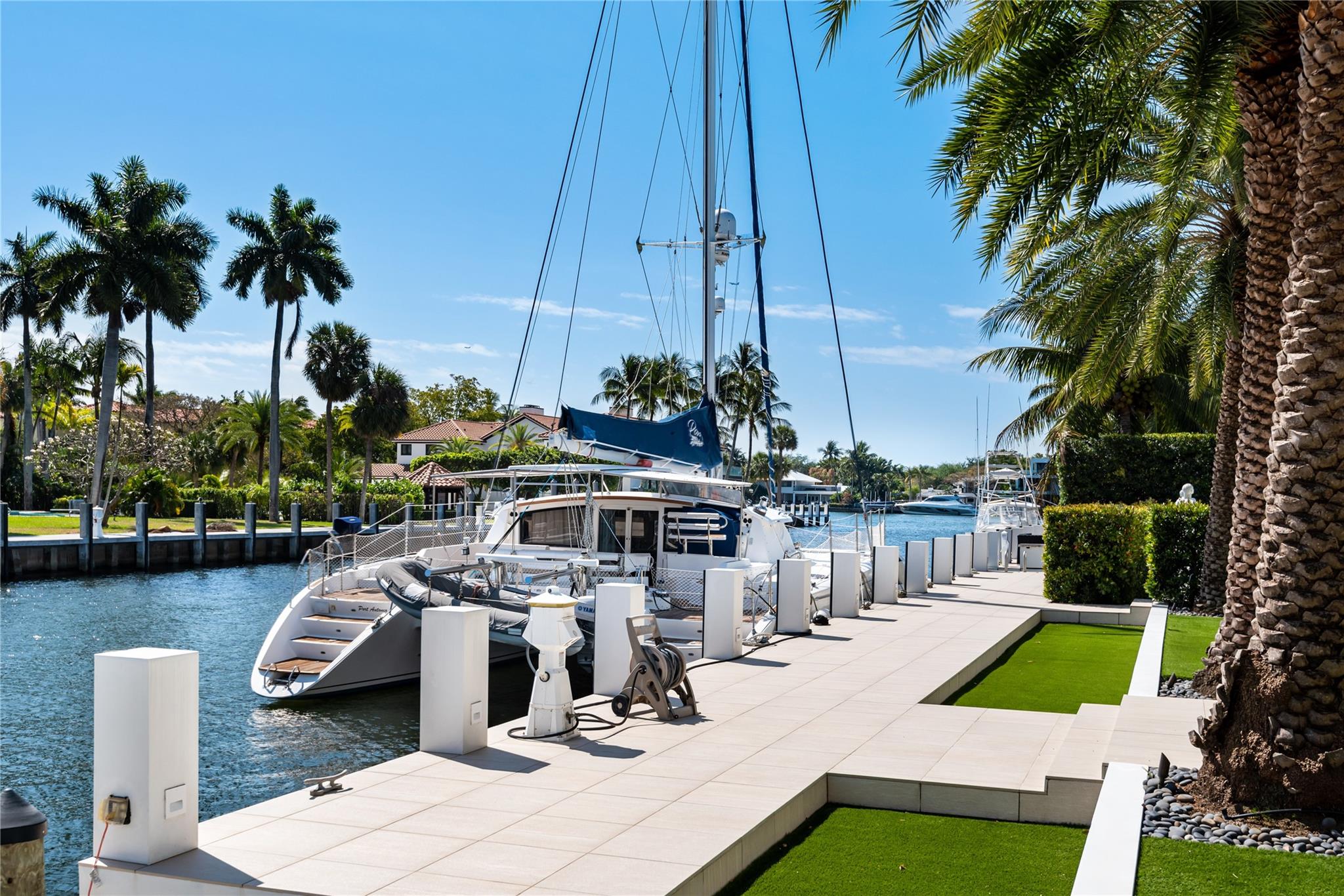 500 Isle Of Capri Dr