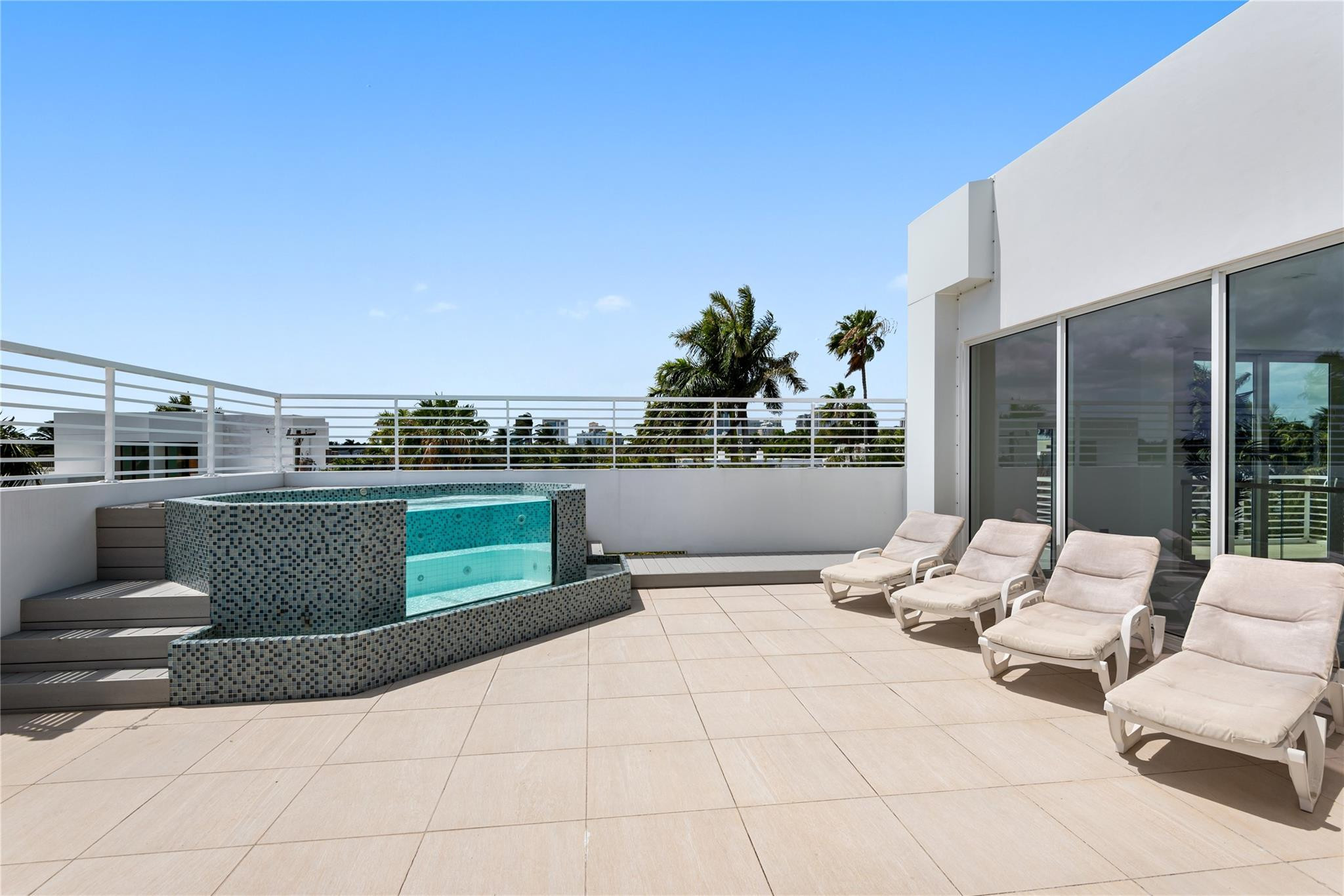 500 Isle Of Capri Dr