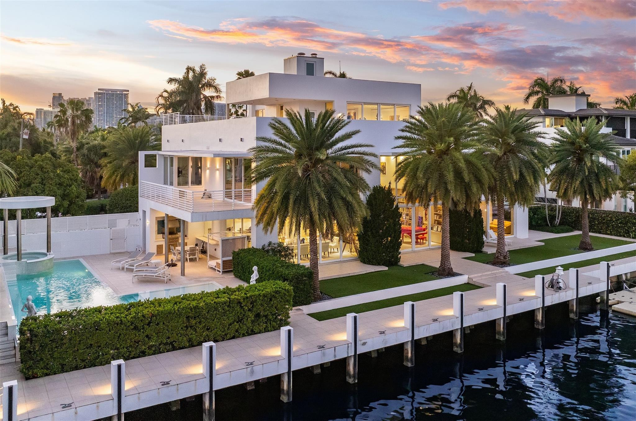 500 Isle Of Capri Dr