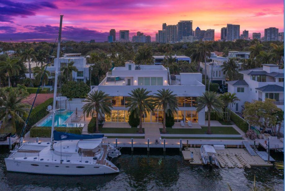 500 Isle Of Capri Dr