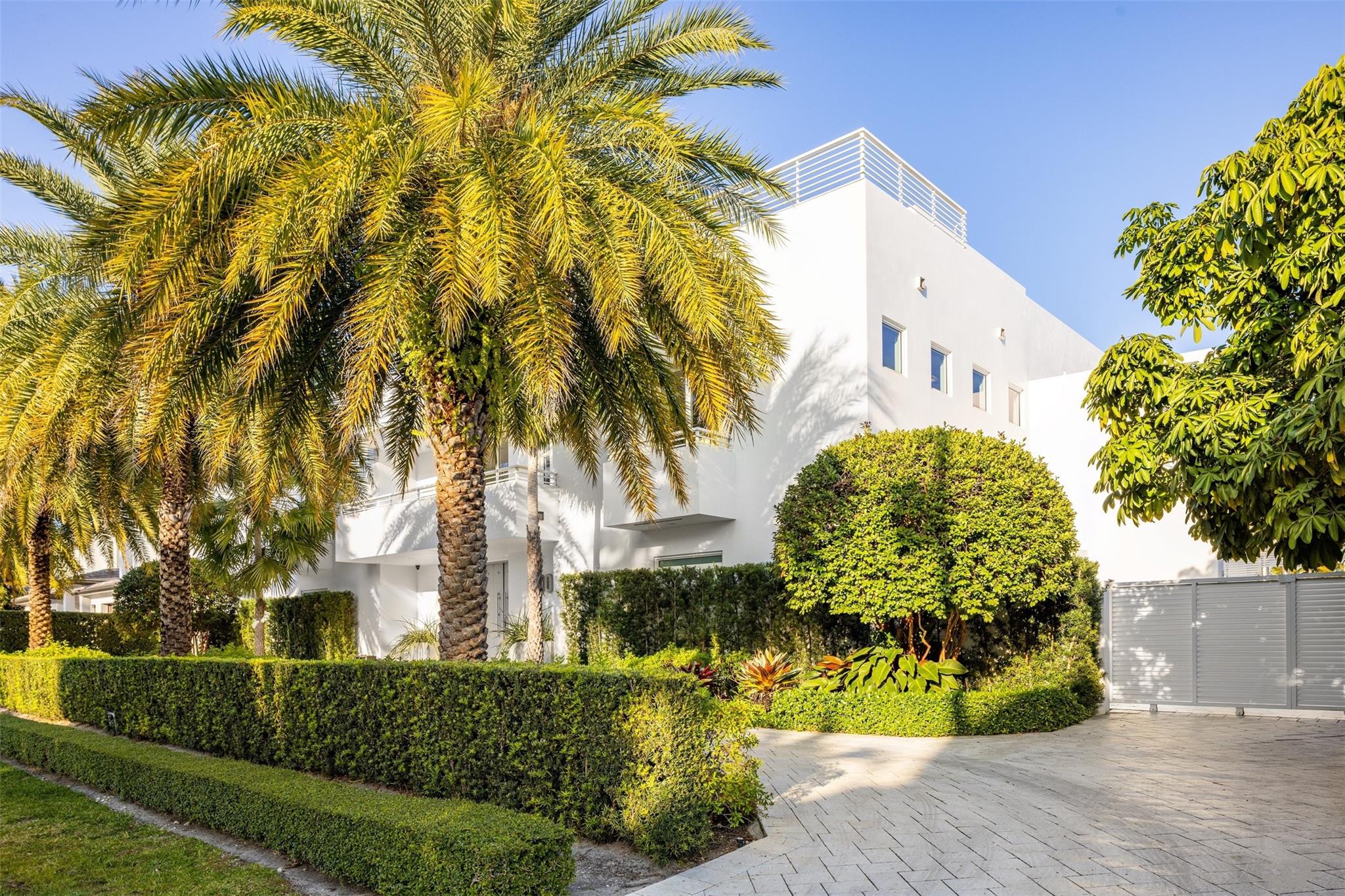500 Isle Of Capri Dr