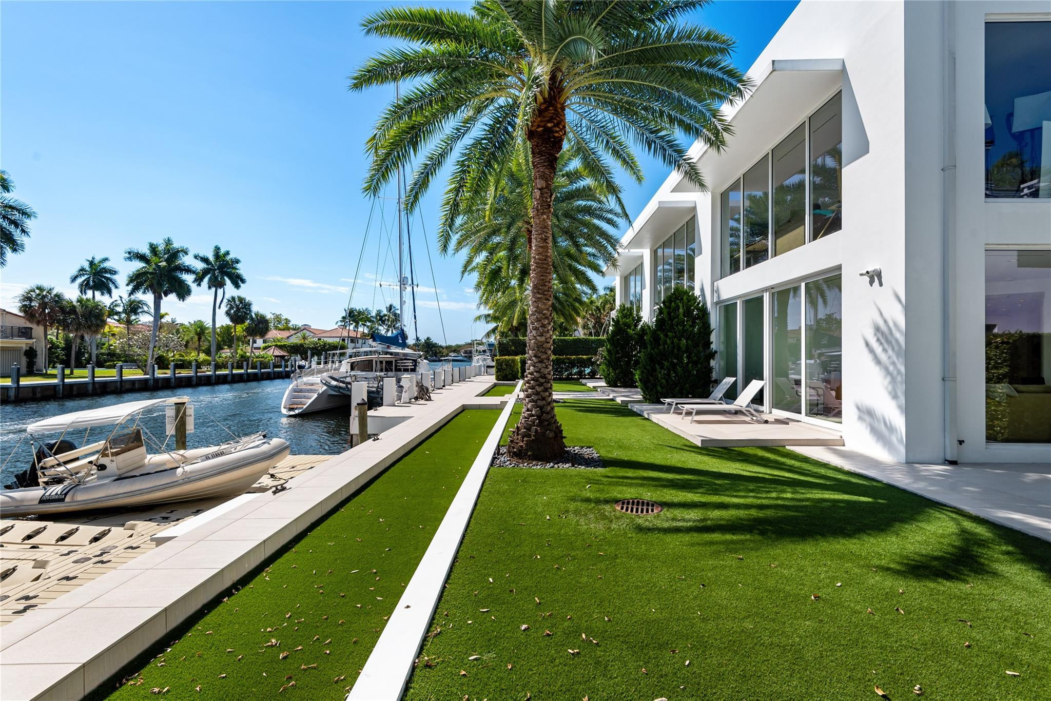 500 Isle Of Capri Dr