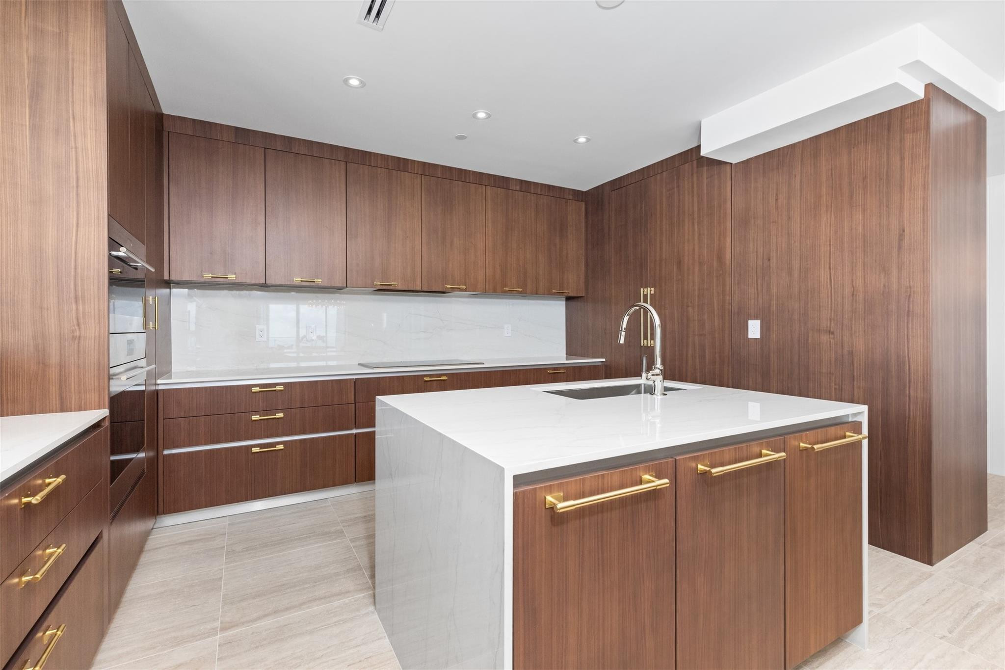 525 N Beach Blvd 2201