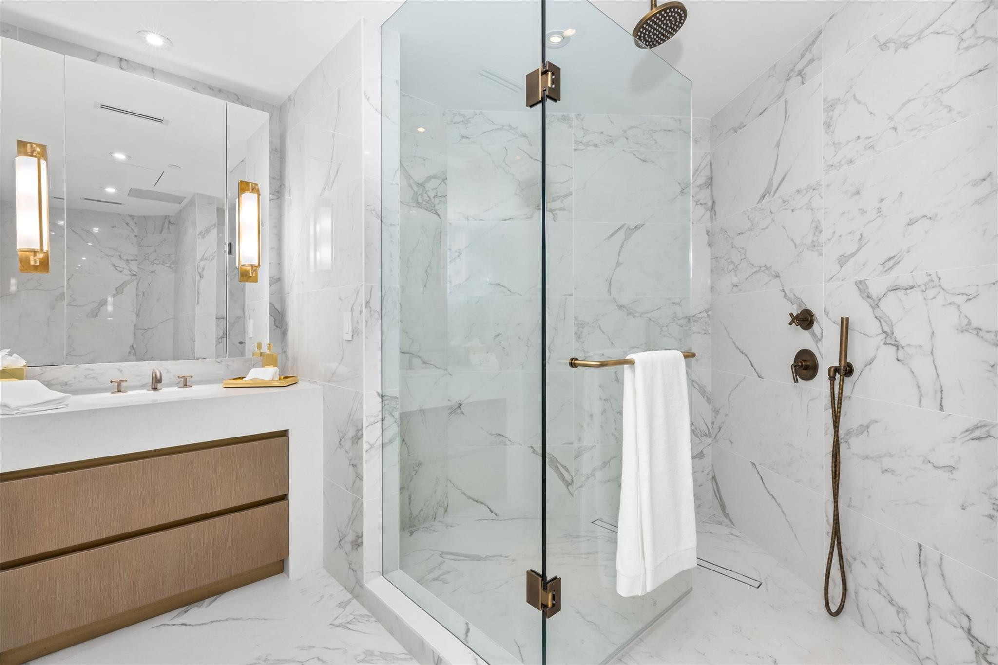 525 N Beach Blvd 2201