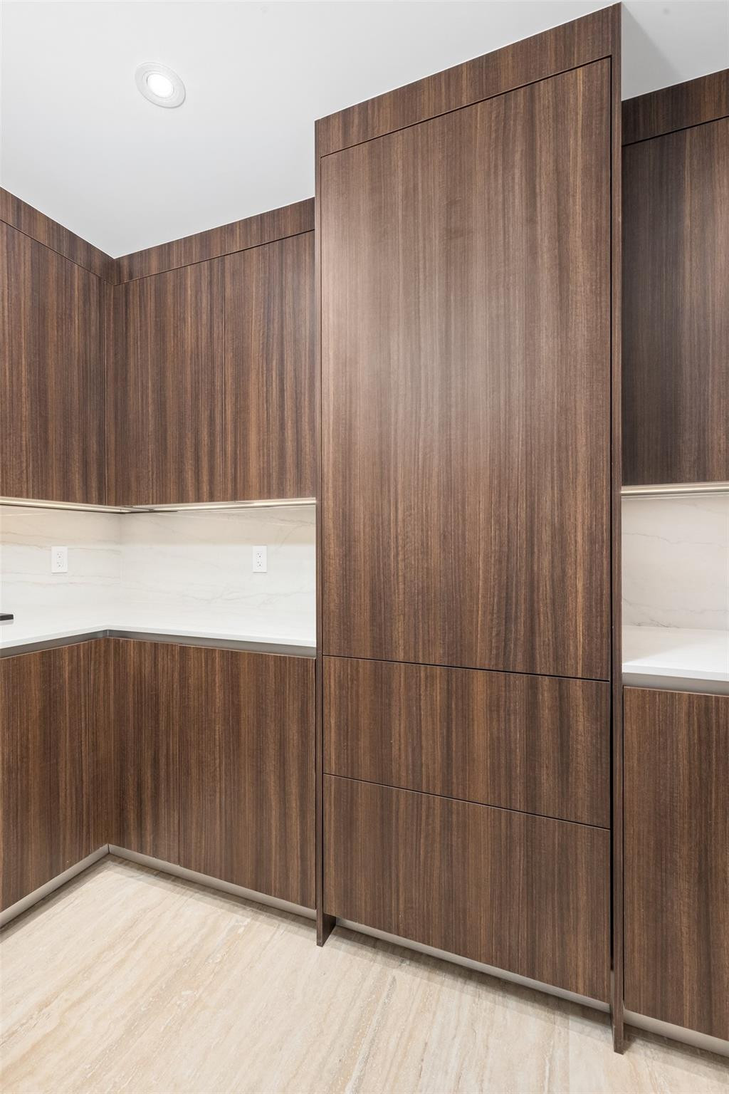 525 N Beach Blvd 2201