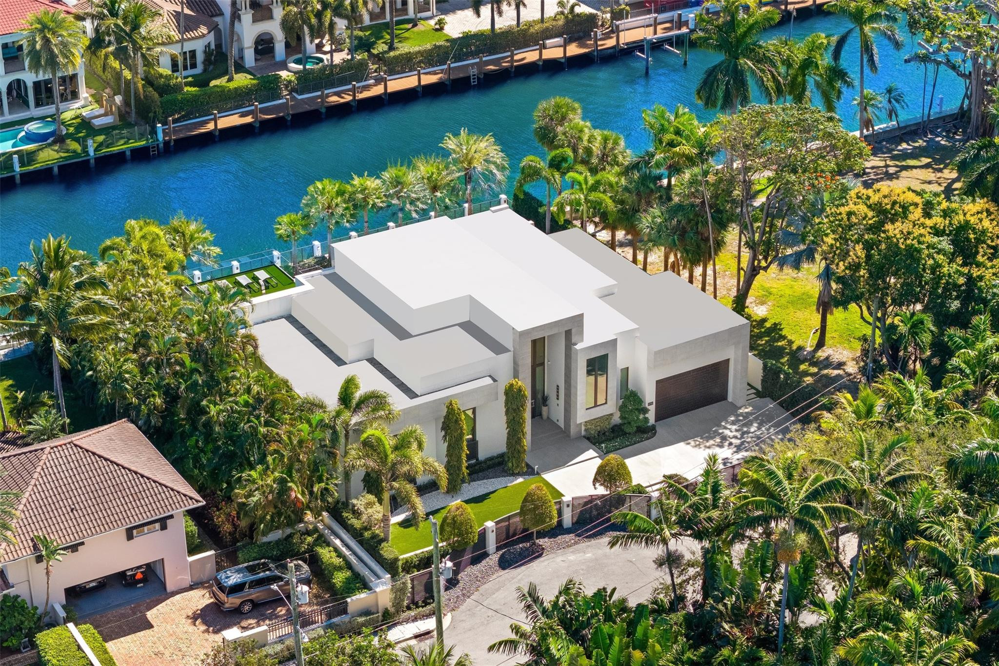 816 Riviera Isle Drive