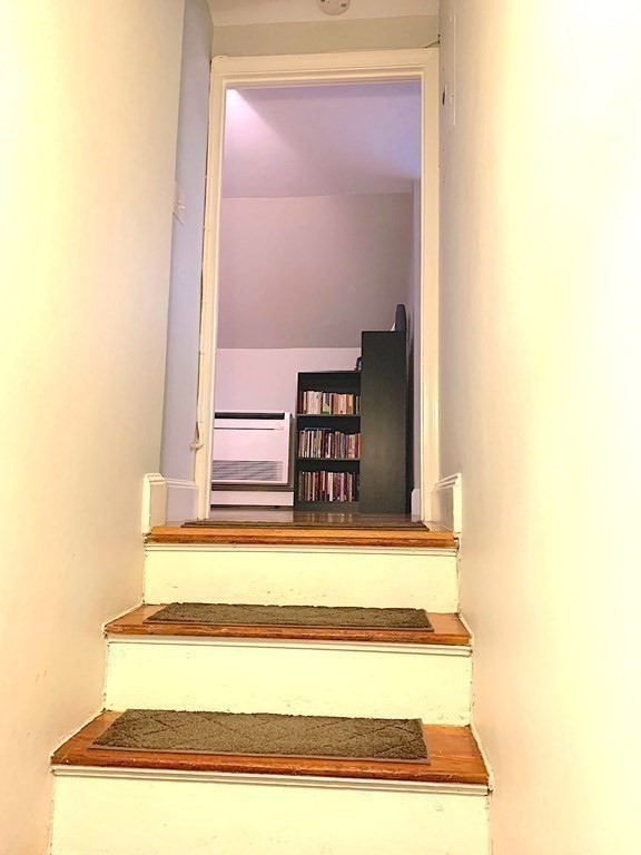15 Newburg St # 2
