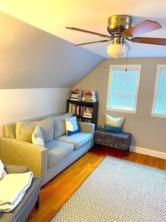 15 Newburg St # 2