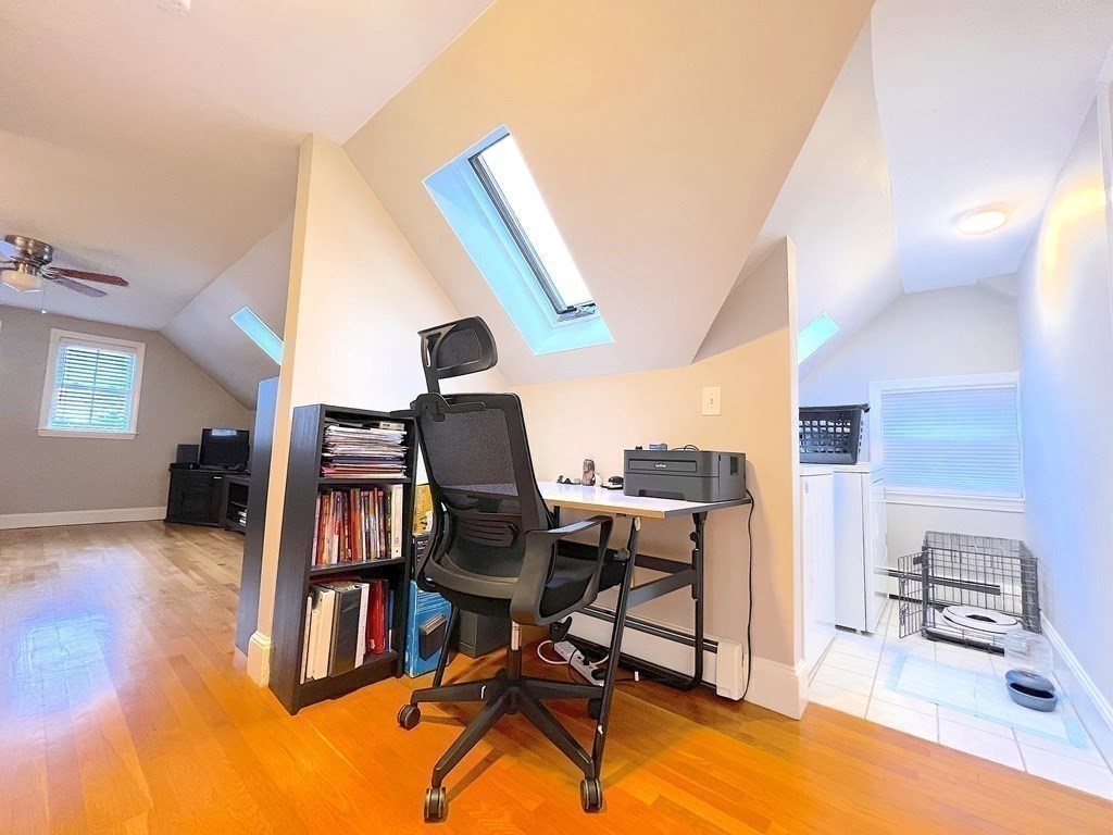 15 Newburg St # 2