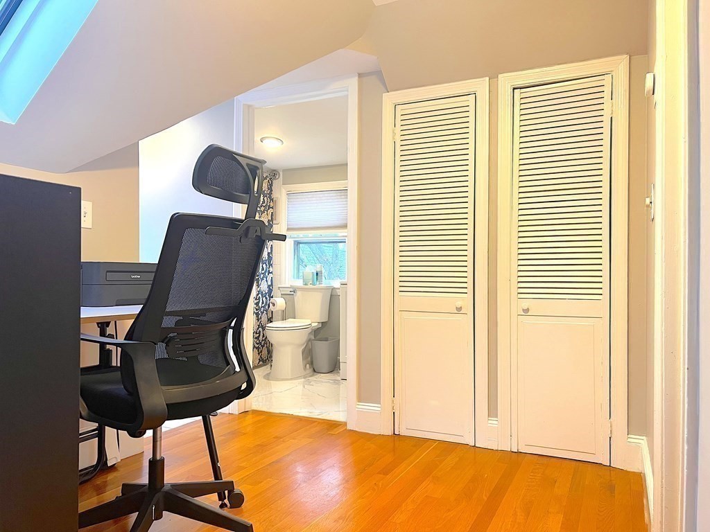 15 Newburg St # 2