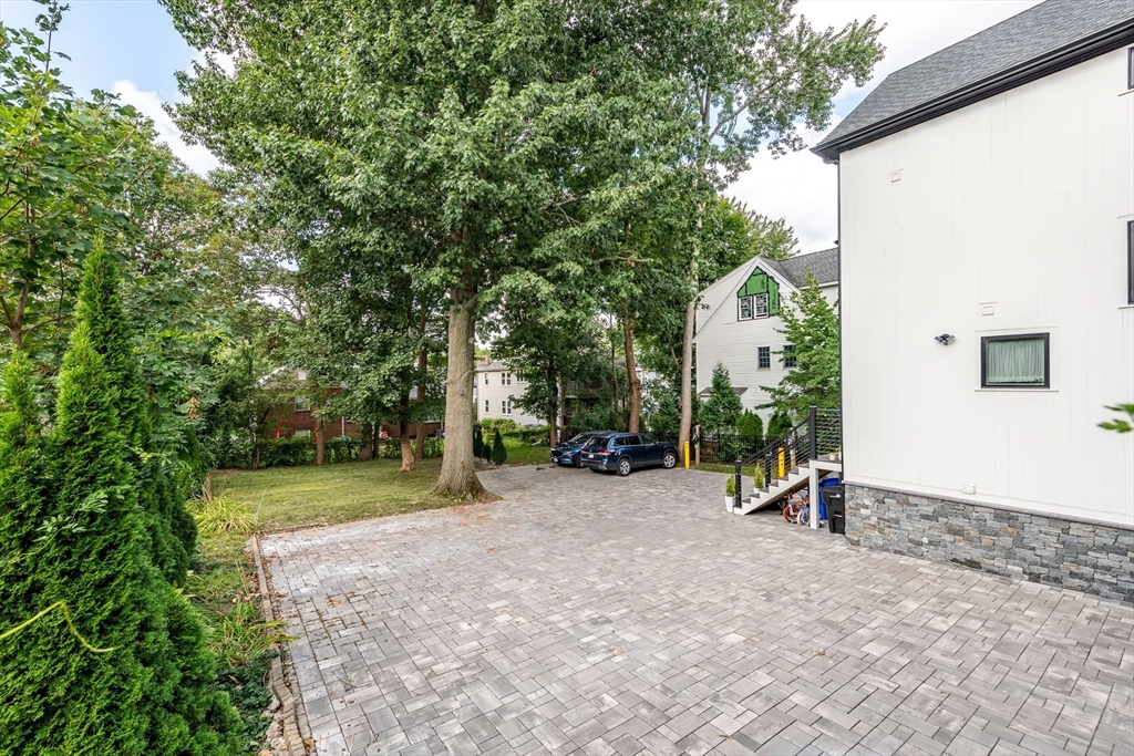 639 Chestnut Hill Ave # 1