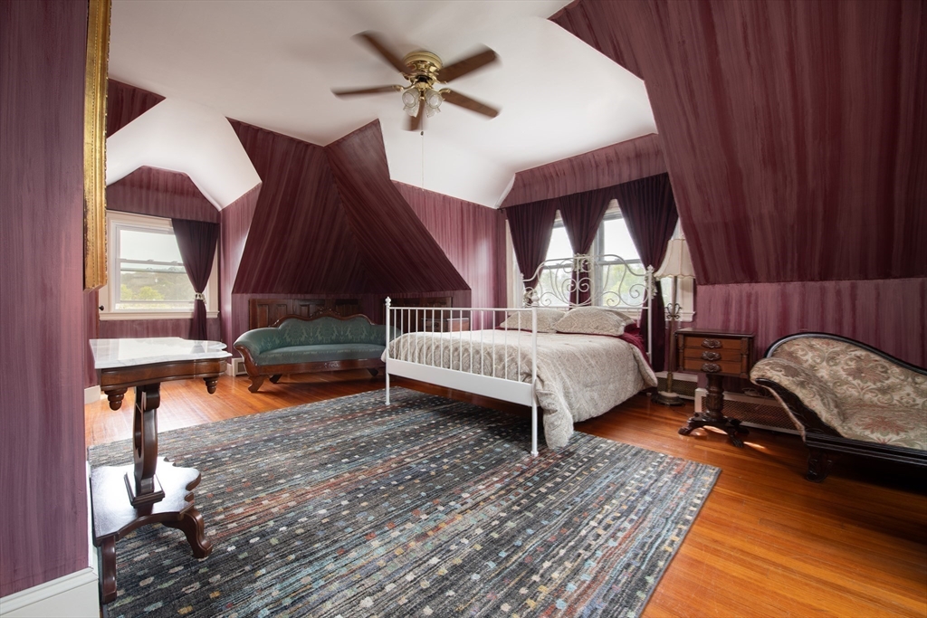 318 Metropolitan Ave