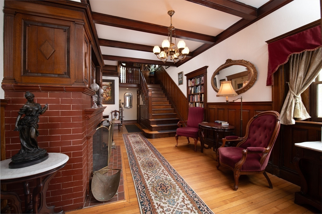 318 Metropolitan Ave