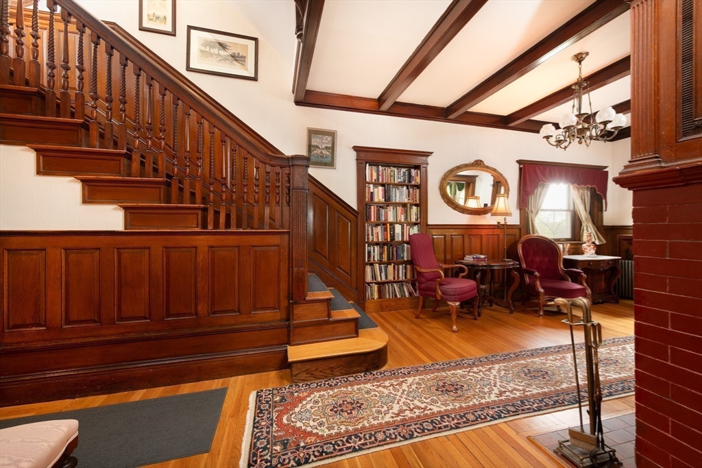 318 Metropolitan Ave