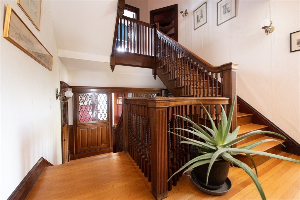 318 Metropolitan Ave
