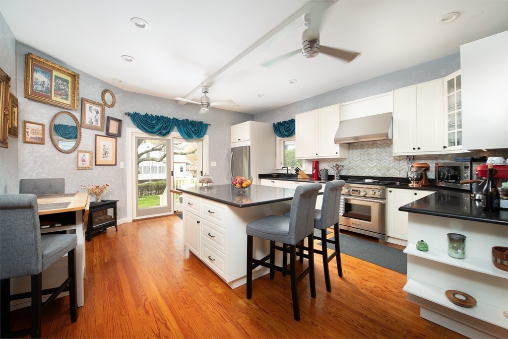 318 Metropolitan Ave