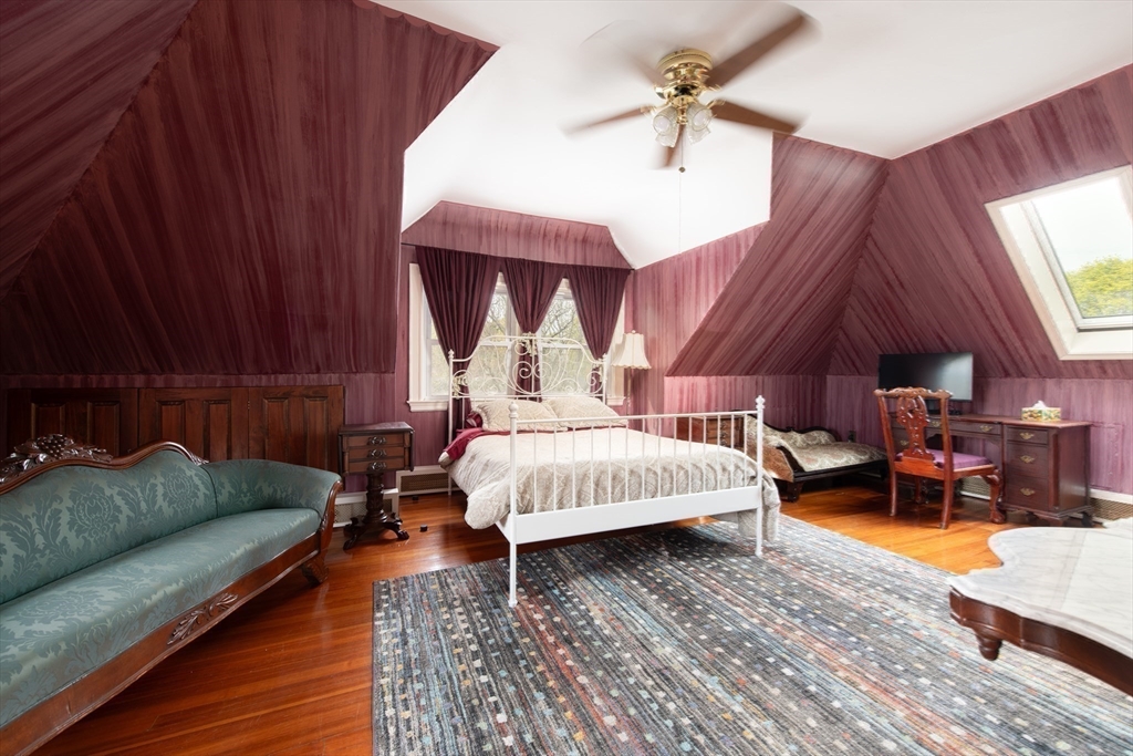 318 Metropolitan Ave