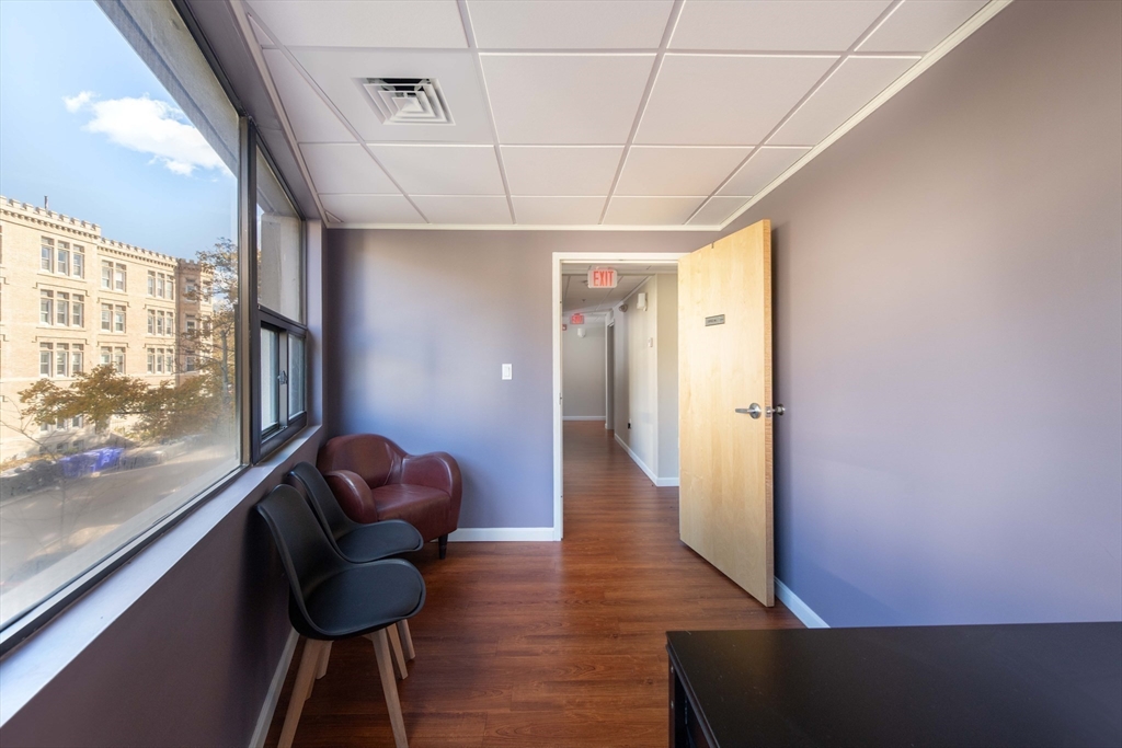 1842 Beacon St # 202