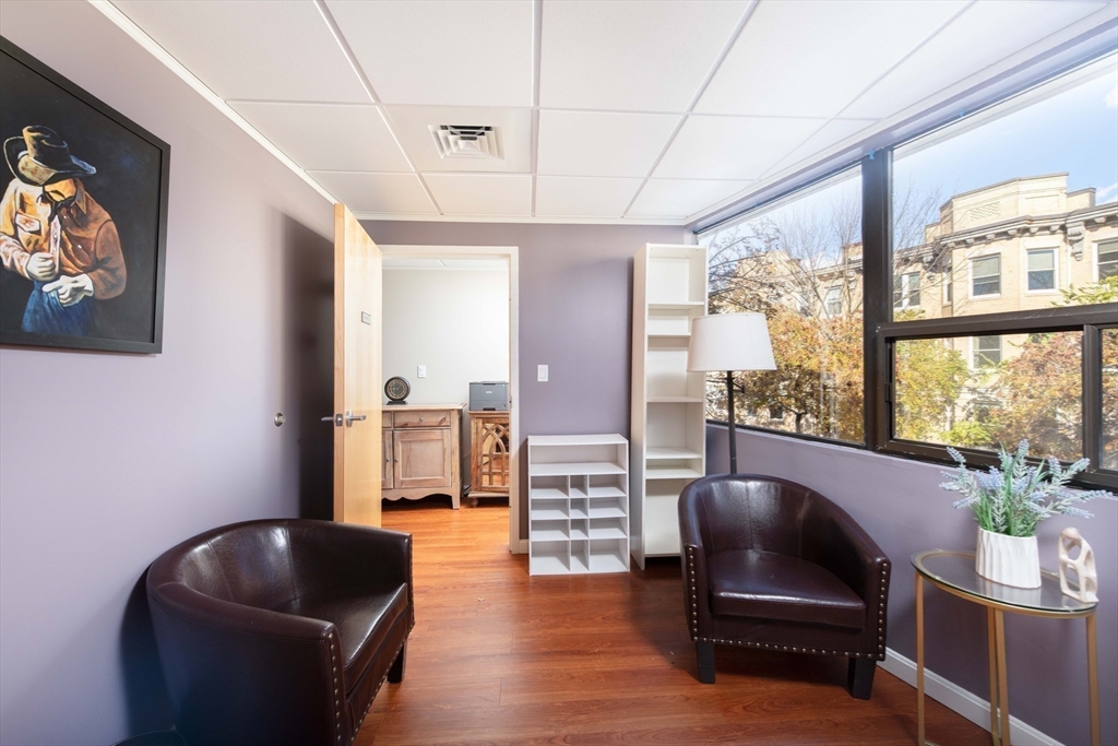 1842 Beacon St # 202