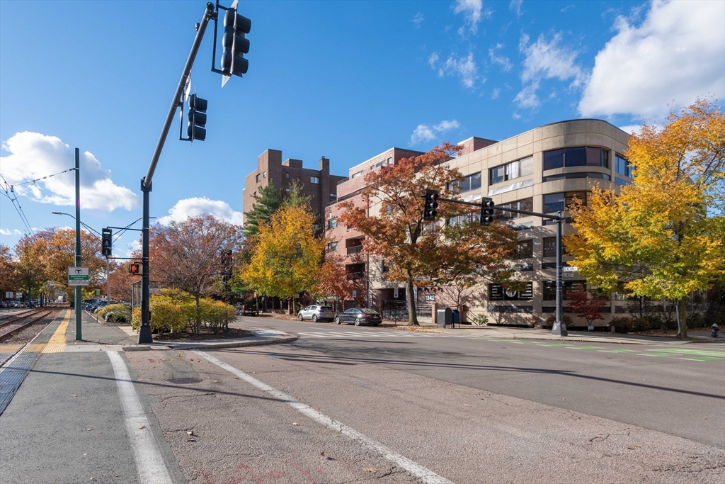 1842 Beacon St # 202