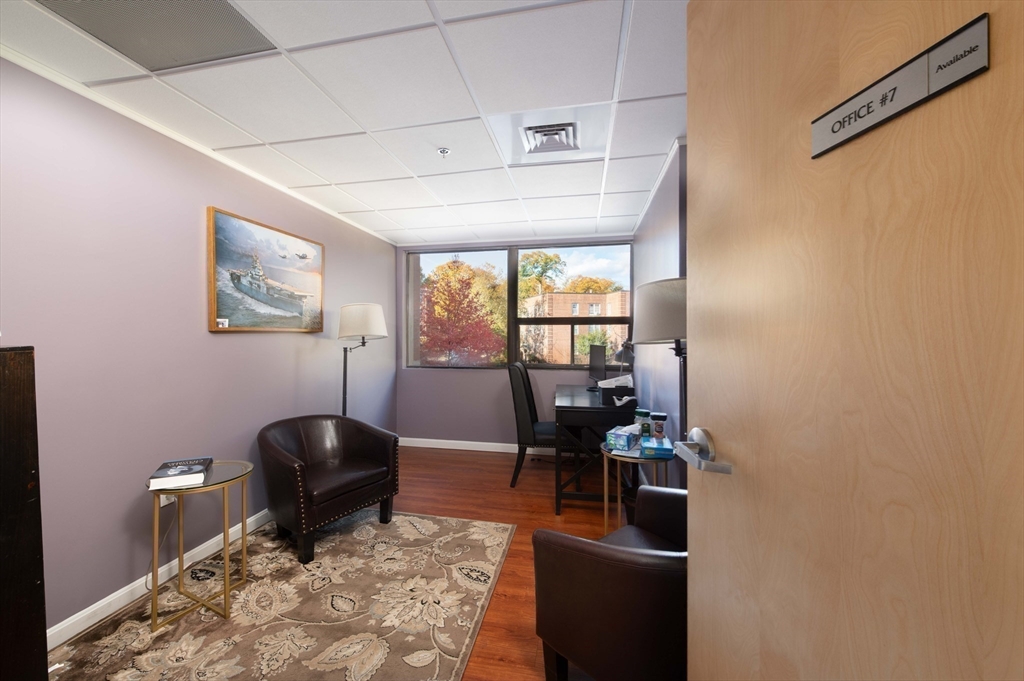 1842 Beacon St # 202