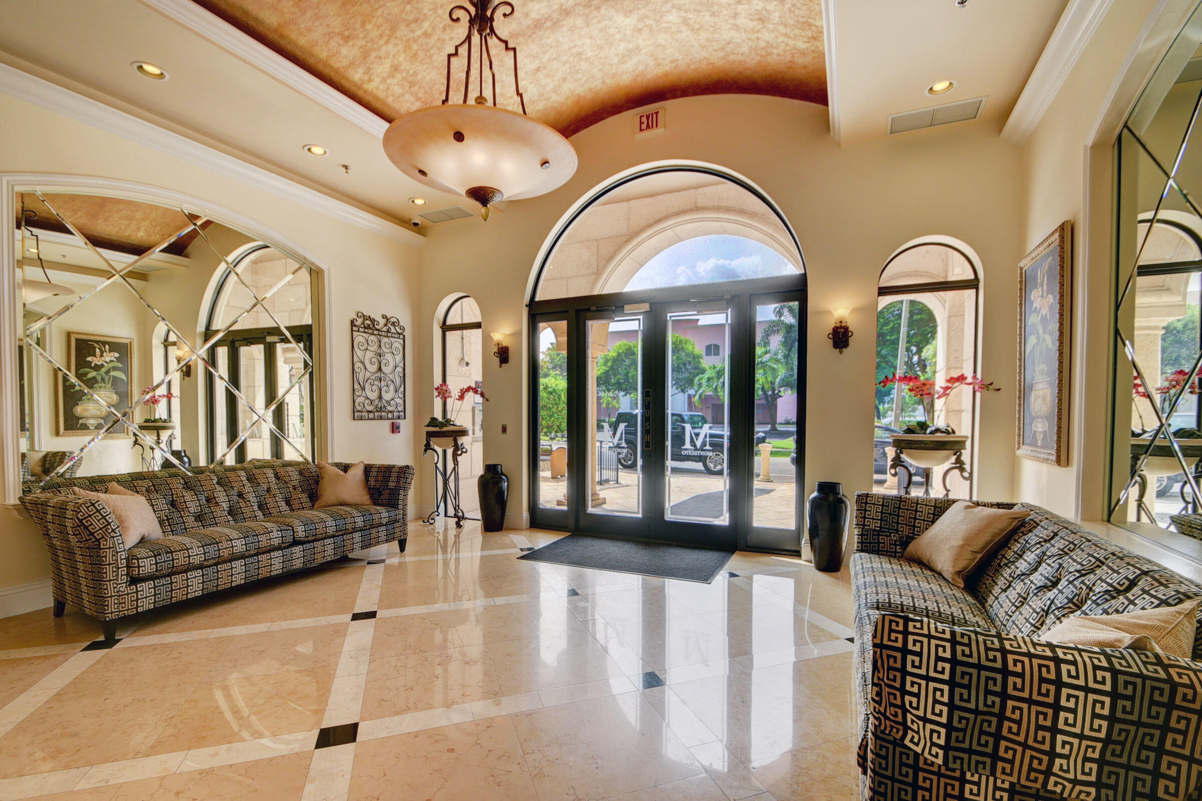 616 Clearwater Park Road 913