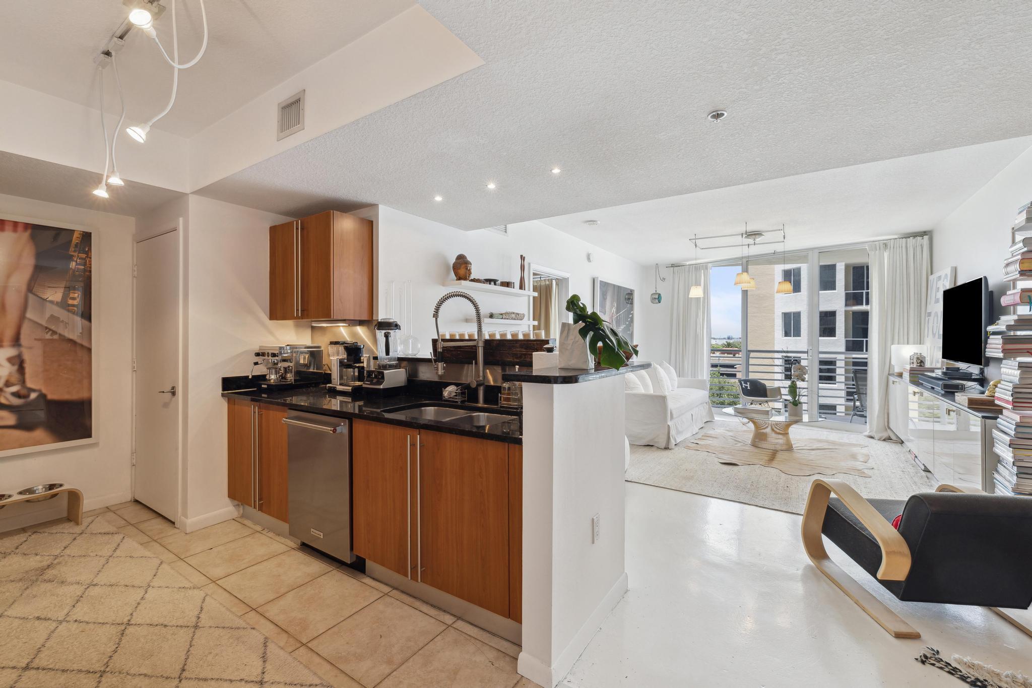 1551 N Flagler Drive Unit: 705