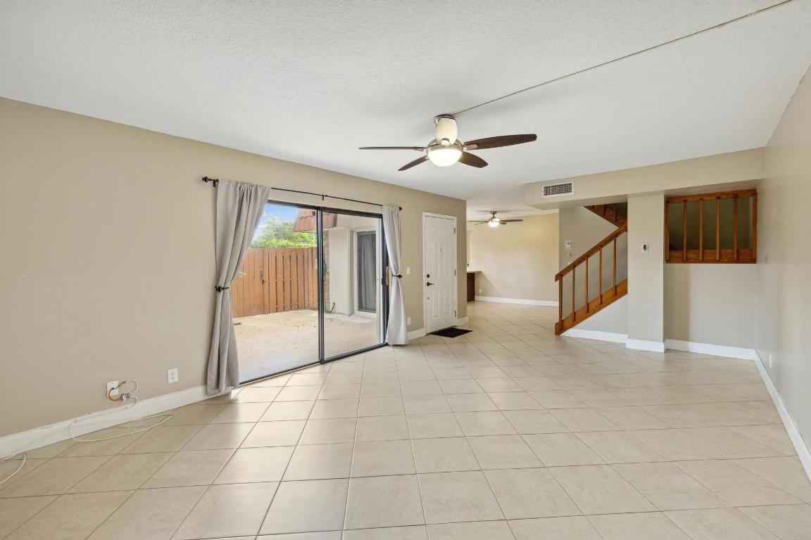 3125 San Fernando Drive Unit: 34-C