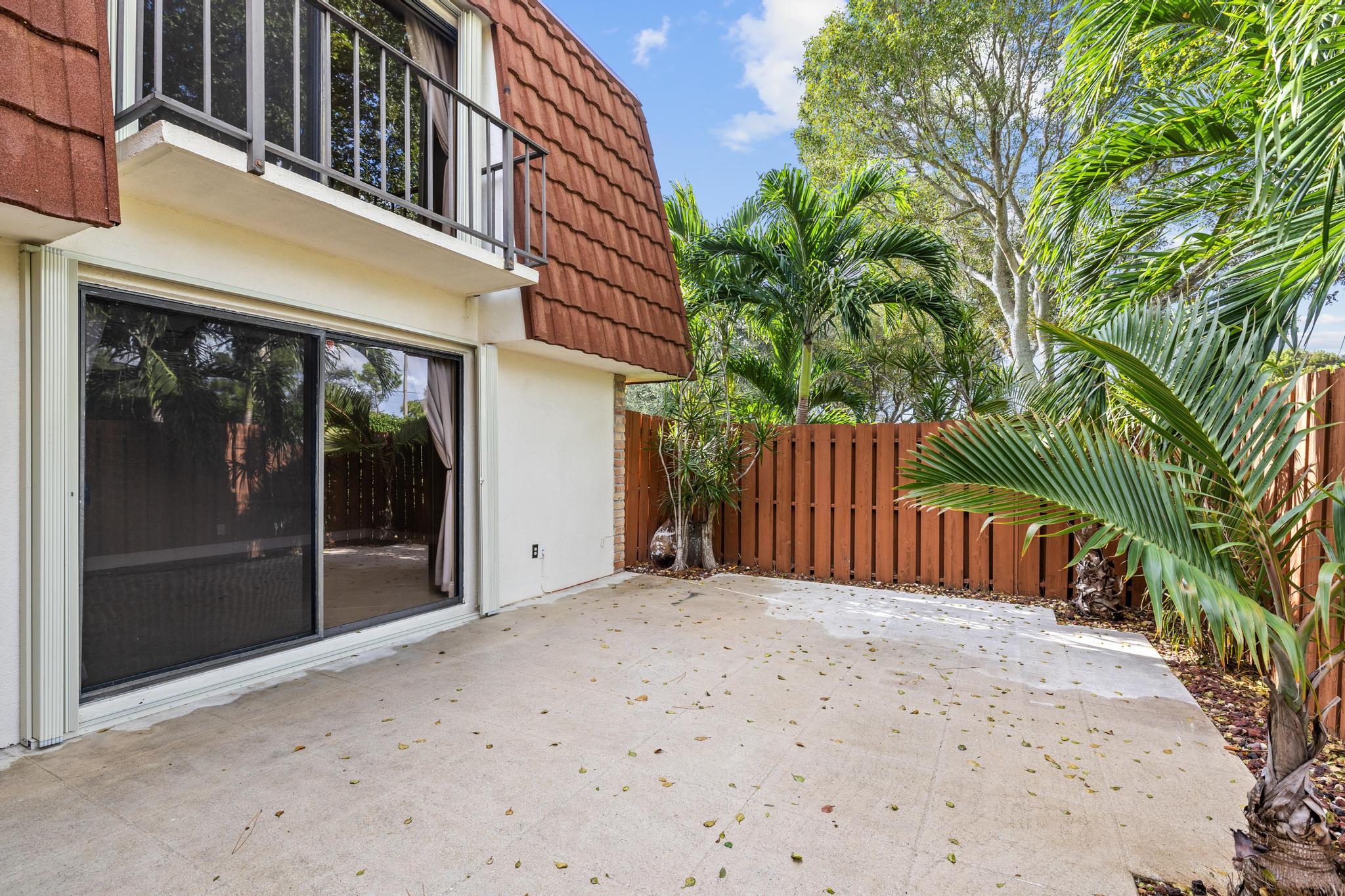 3125 San Fernando Drive Unit: 34-C