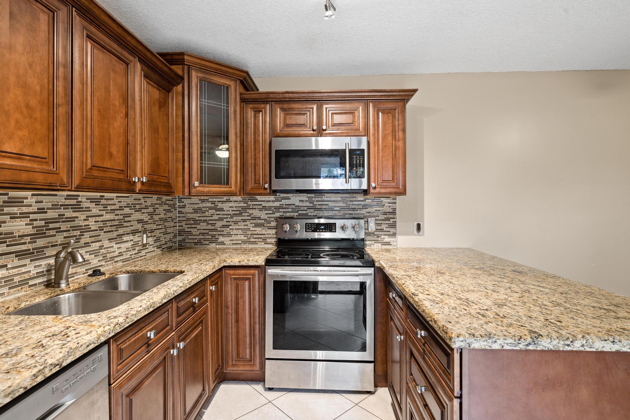 3125 San Fernando Drive Unit: 34-C