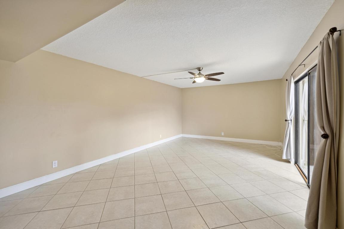 3125 San Fernando Drive Unit: 34-C