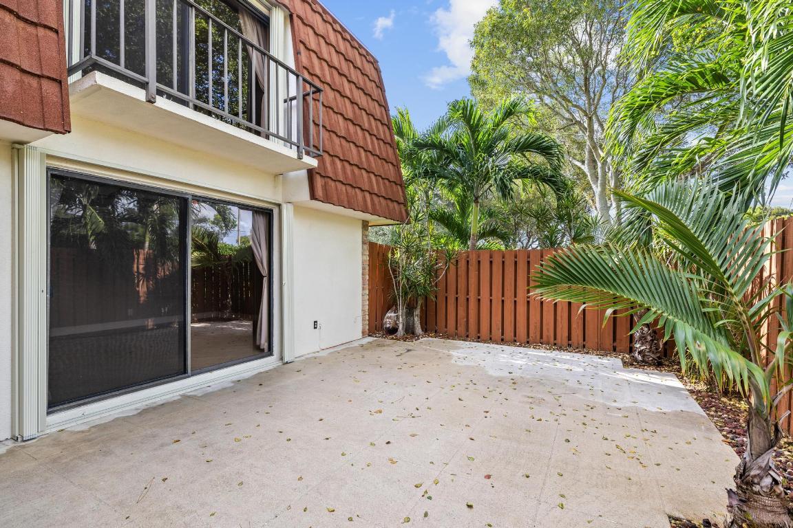 3125 San Fernando Drive Unit: 34-C