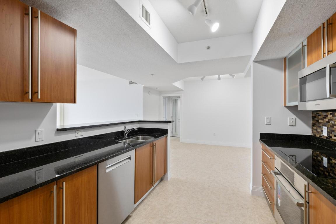 1551 N Flagler Drive Unit: 1405
