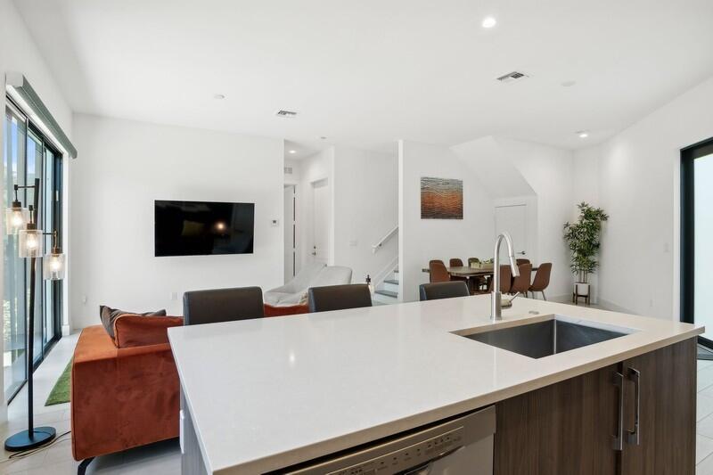 2201 Florida Boulevard