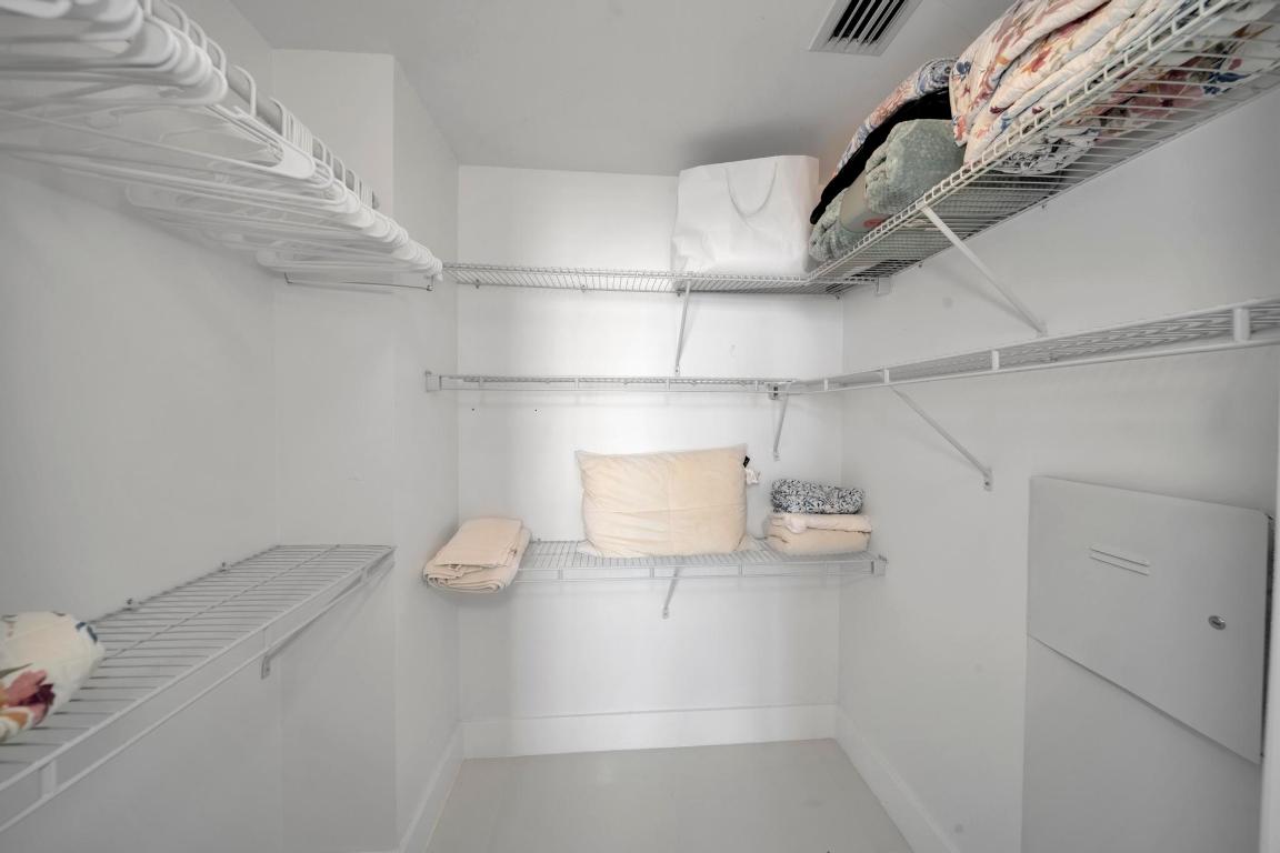 550 Okeechobee 1809 Boulevard 1809