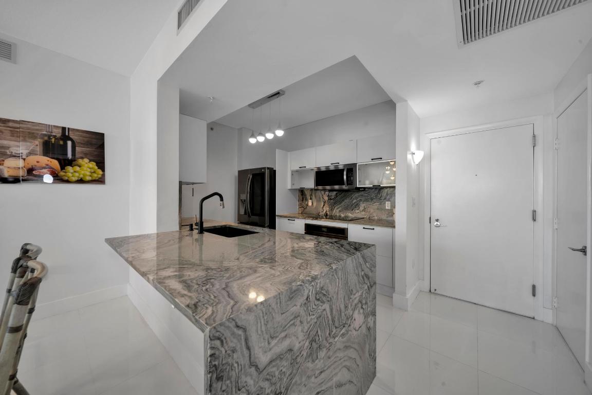 550 Okeechobee 1809 Boulevard 1809