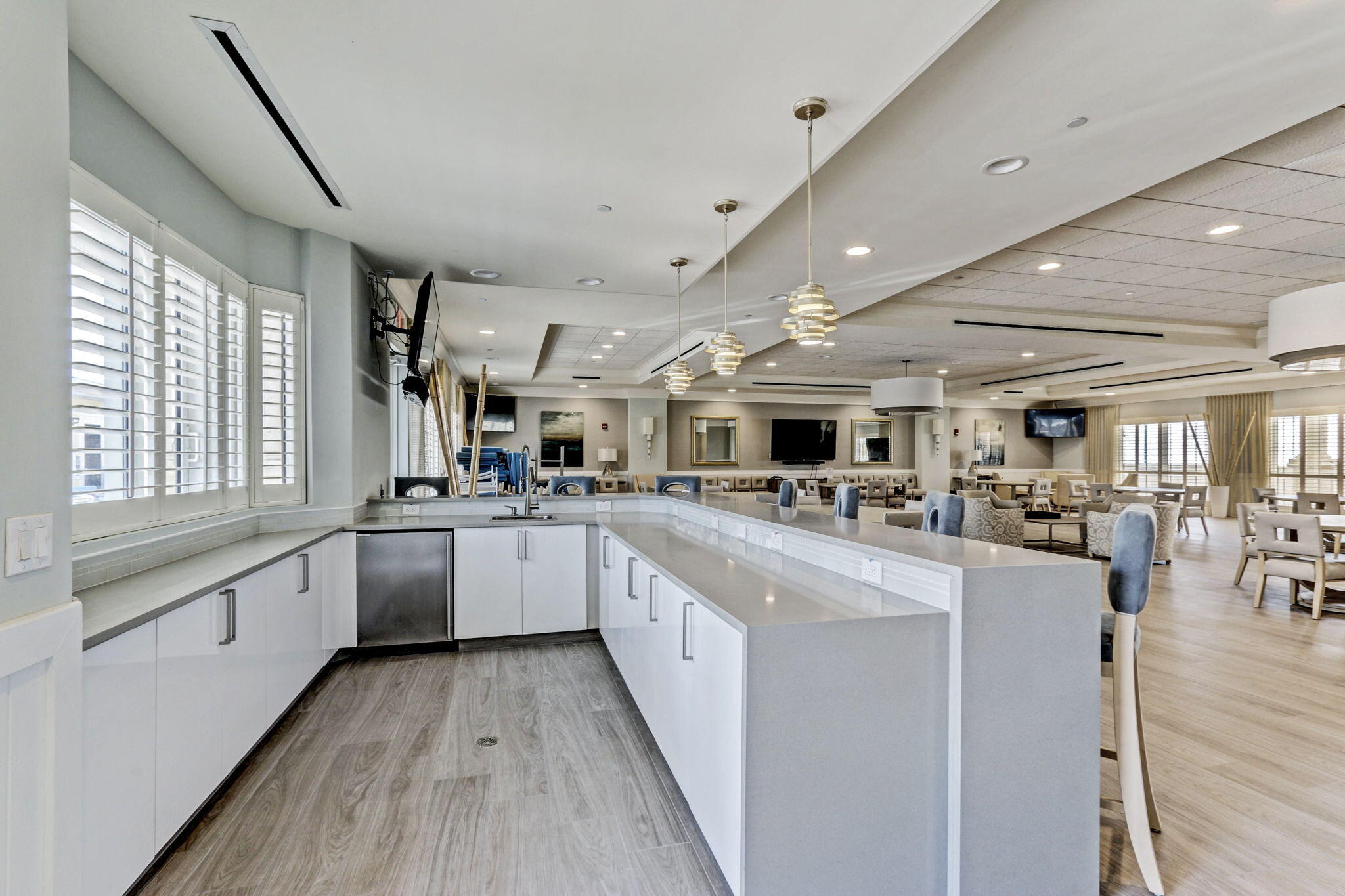 2640 Lake Shore Drive 1710