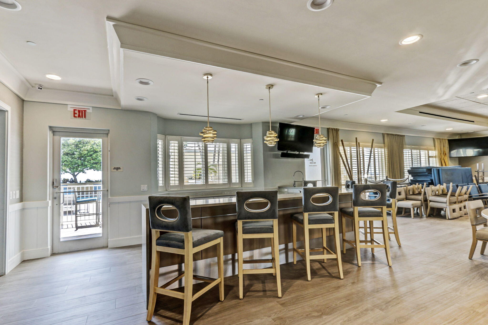 2640 Lake Shore Drive 1710
