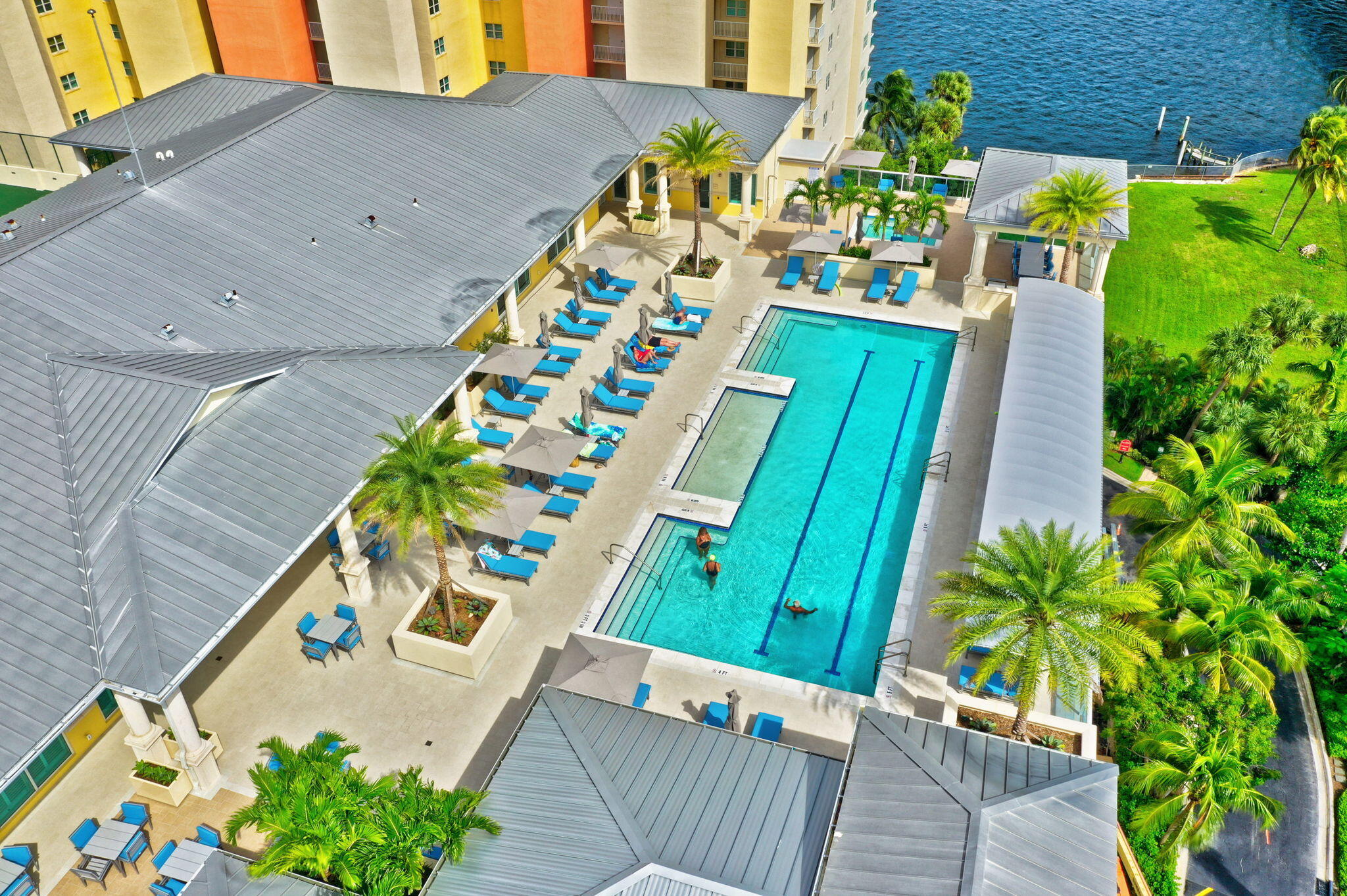2640 Lake Shore Drive 1710