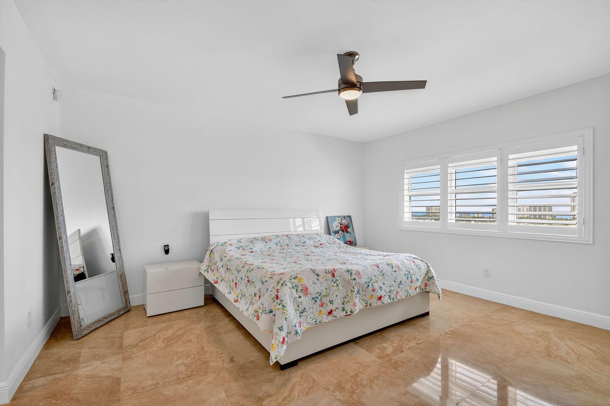 2640 Lake Shore Drive 1710