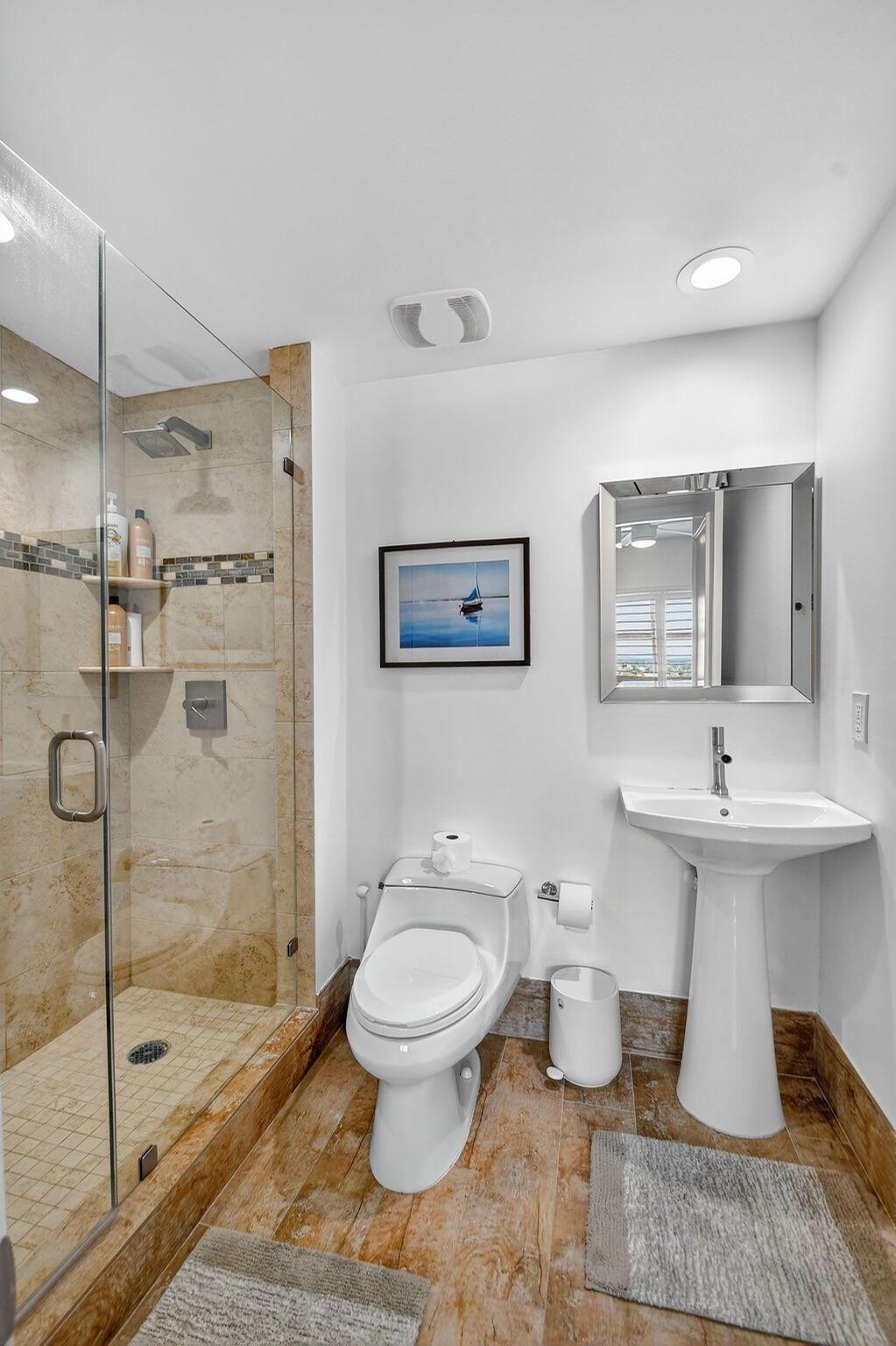 2640 Lake Shore Drive 1710