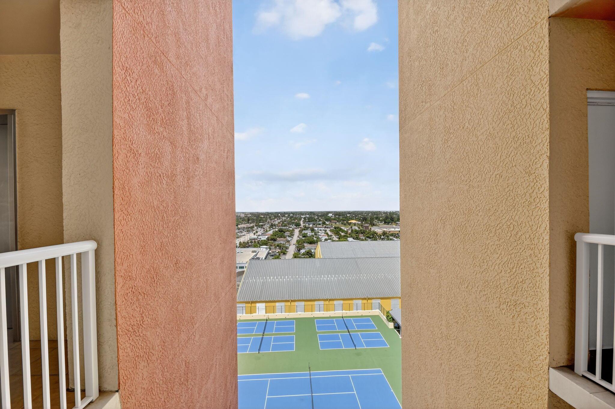 2640 Lake Shore Drive 1710