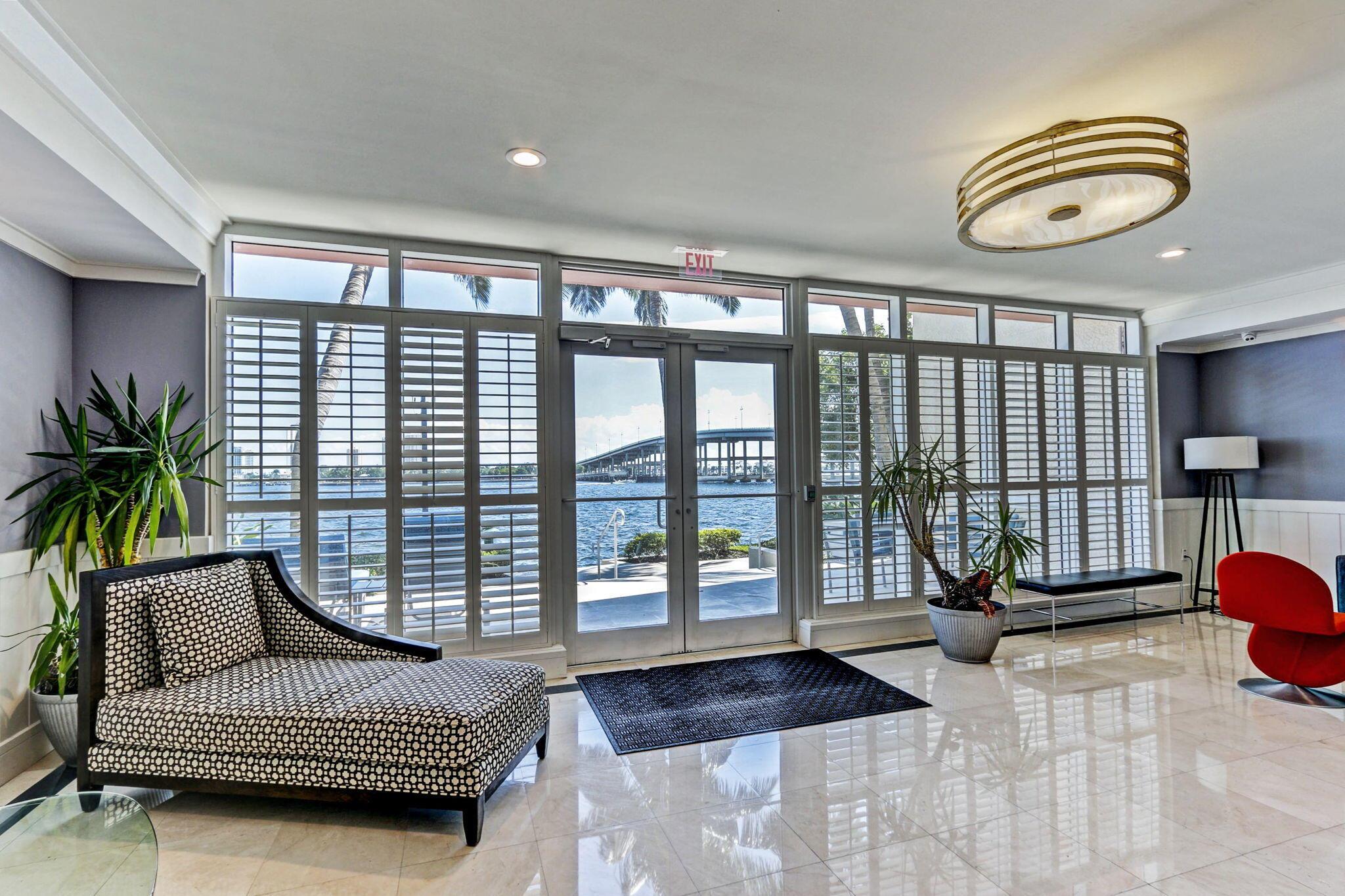 2640 Lake Shore Drive 1710