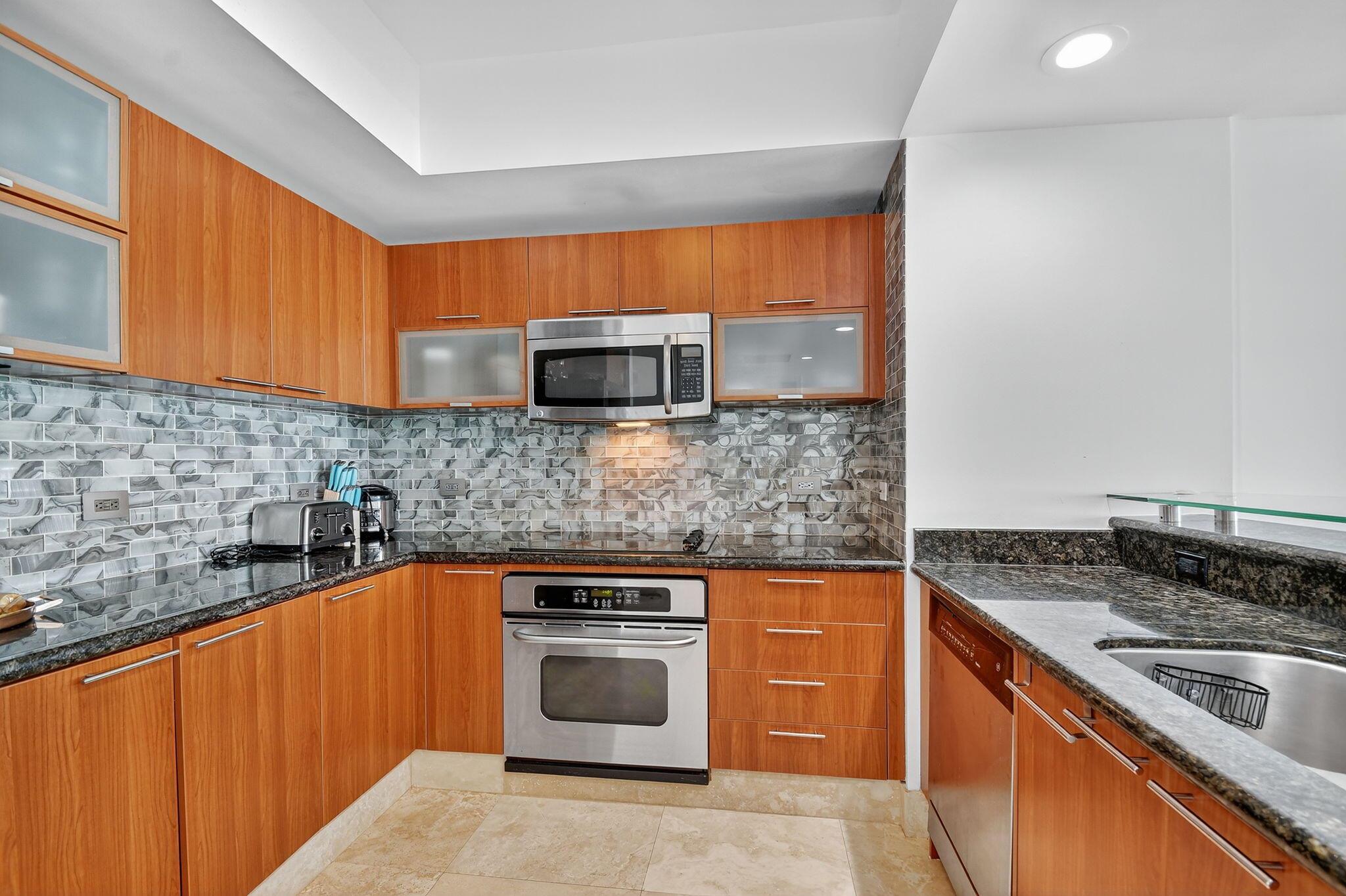 2640 Lake Shore Drive 1710